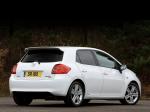 Toyota Auris SR180 2008 года